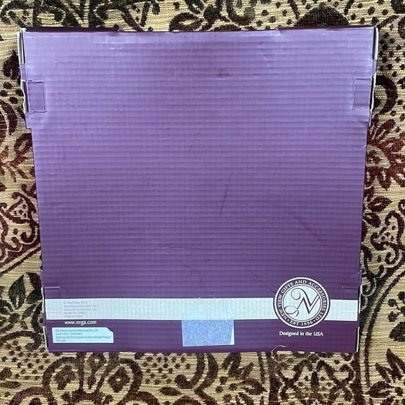 FRIENDS and family 4x6 photo frame by New View Gifts and Accessories - Picture 3 of 3